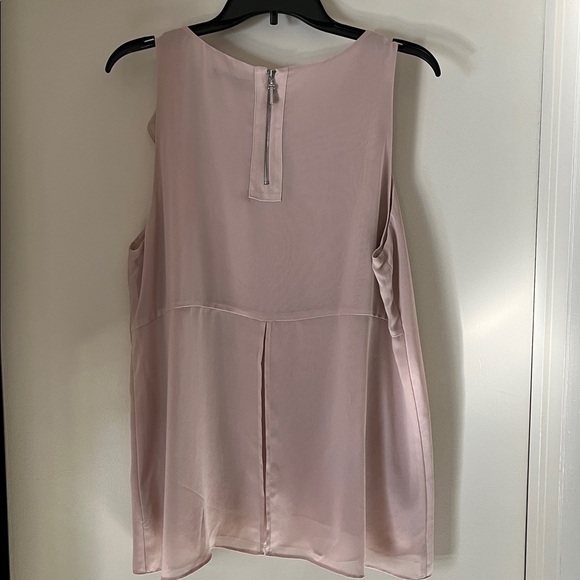 Jennifer Lopez Soft Pink Top with Silver Chain Accent - Picture 3 of 3
